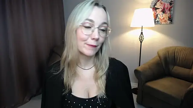 Ava_Elior's cam snapshot