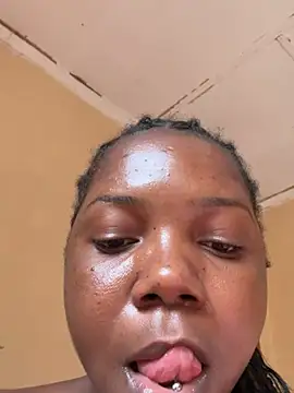 Chomi2014's cam snapshot