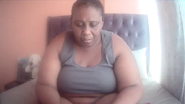 HUGEASSXXXXX's cam snapshot