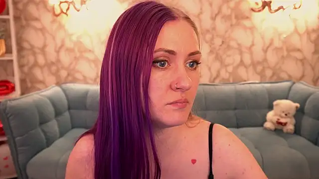 DramaQuenns's cam snapshot