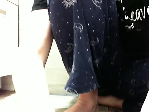 elyseblue's cam snapshot