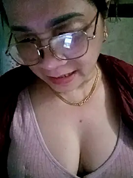 small-house123's cam snapshot