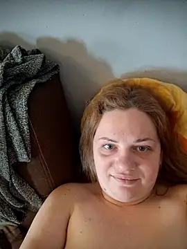 VitniKis live sex cam