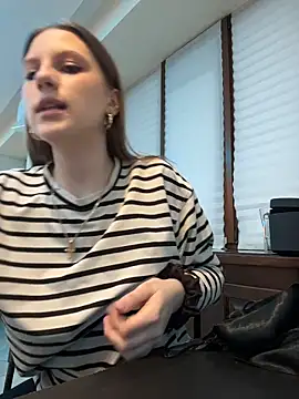 YourSweetArya's cam snapshot