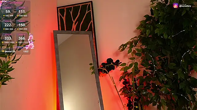 GenevieveBuden live sex cam