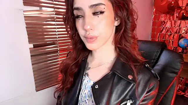 elodie_rouge live sex cam