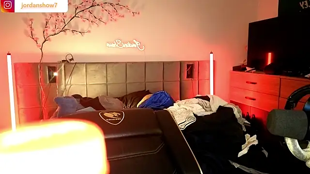 JordanShow's cam snapshot