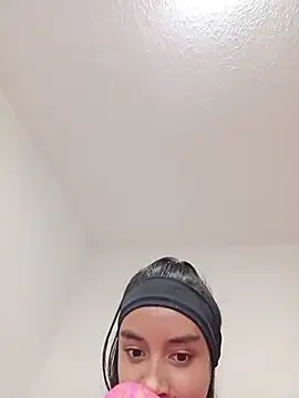 sweetdubros2's cam snapshot