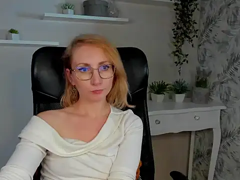 CinderellaMoon's cam snapshot