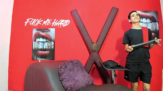 GREEN_BOYS's cam snapshot