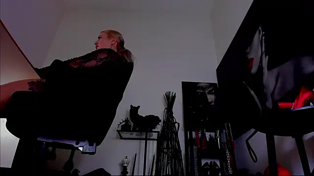 MistressDemi's cam snapshot