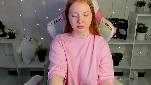 Jinny_Ginger's cam snapshot