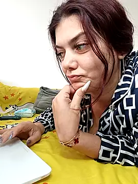 LadyNora live sex cam