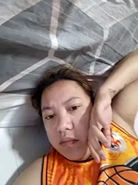 Rose_slut_squirt live sex cam