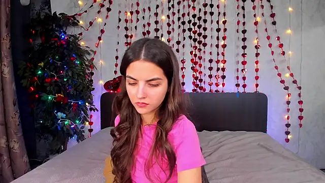 Milana_Crystal_ live sex cam