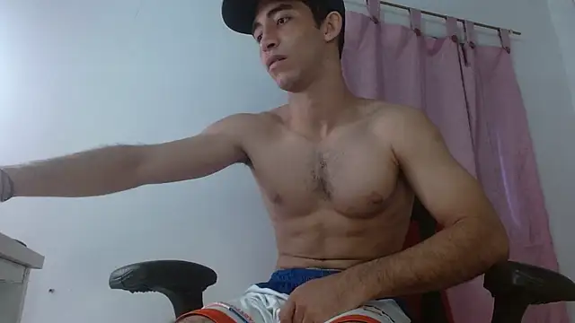 Caius_fox live sex cam