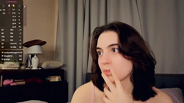 DracosMoon live sex cam