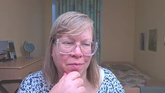 Emma_Eclipsee's cam snapshot