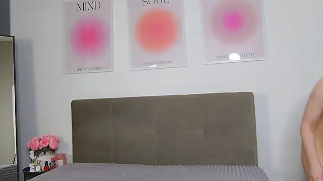 VioletiSwone's cam snapshot