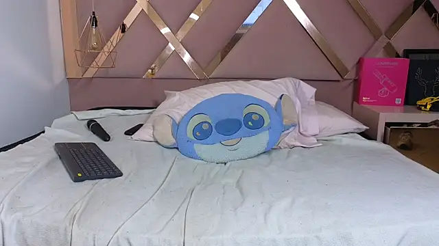 Sophia_moo_ live sex cam