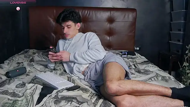 DanielCrush1 live sex cam