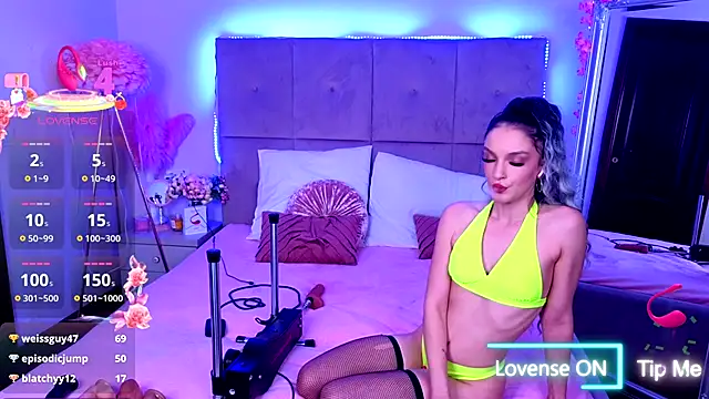 Nicole_Bond's cam snapshot