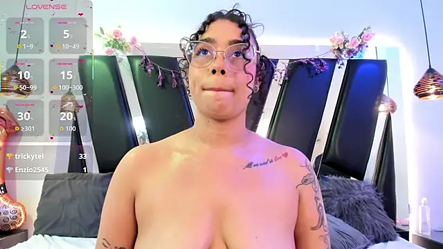 antonelllepiercee live sex cam