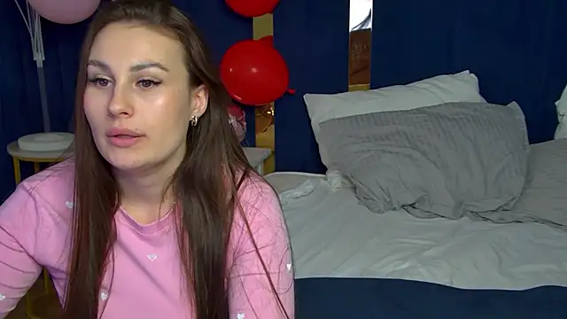 NoraFoxes live sex cam