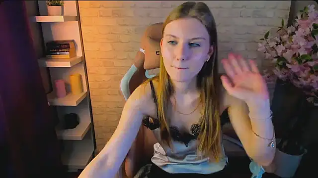 Caroline_Desire_'s cam snapshot