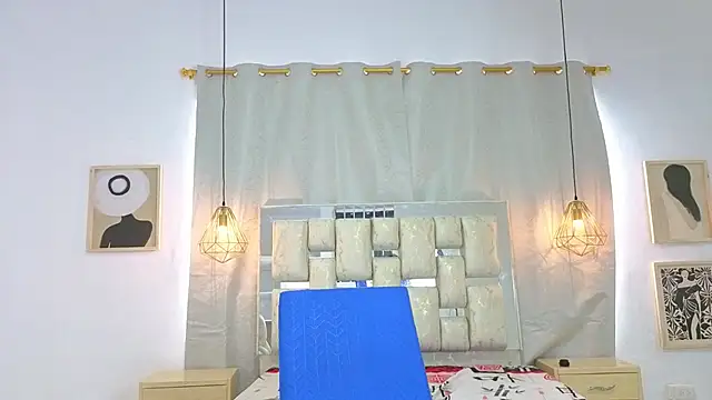 Vickymiller_'s cam snapshot