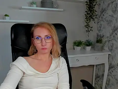 CinderellaMoon's cam snapshot