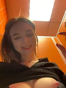 Ttixmila live sex cam