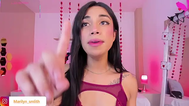 MarilynSmIith live sex cam