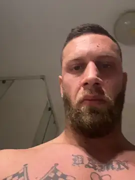 Tiziano94 live sex cam