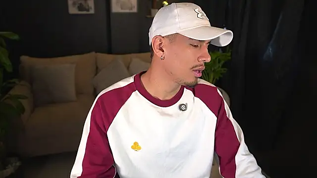 Aaronfox_x live sex cam