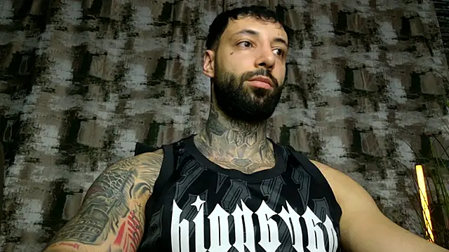 MasculineGuy99 live sex cam