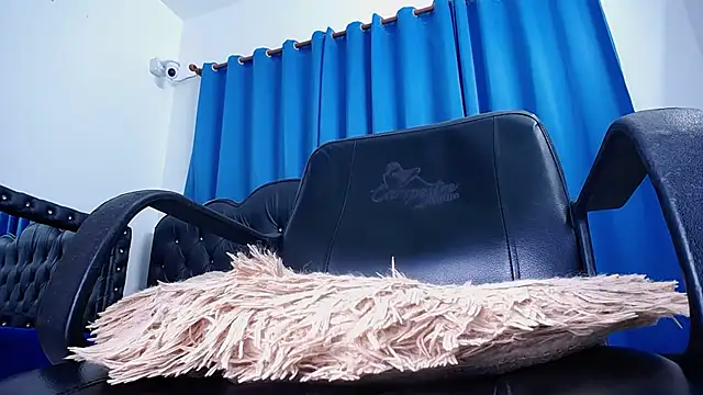 Cordelia_Perlman live sex cam