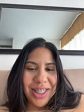 downsonMia live sex cam