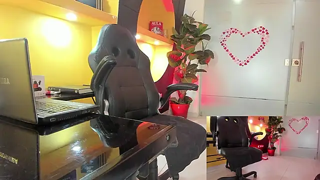 NaomyRivera live sex cam