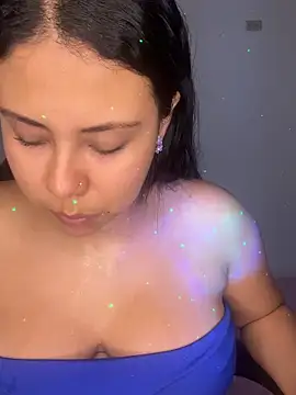 Alexamoon7's cam snapshot