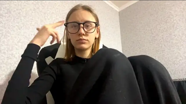 Sweety_Burger's cam snapshot