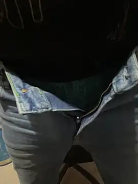 hairy_boy6inch's cam snapshot