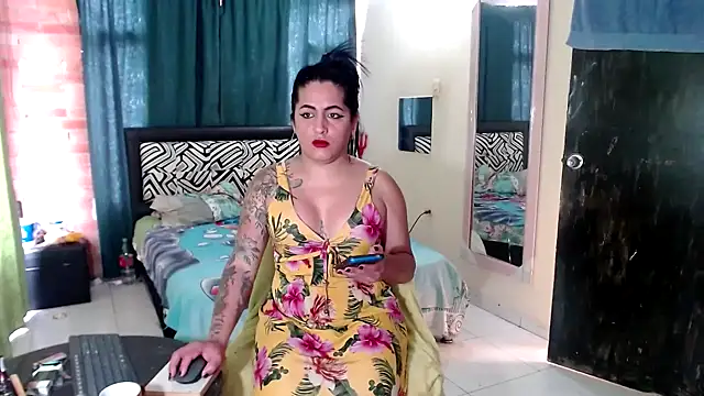 Sashaferrari2000 live sex cam