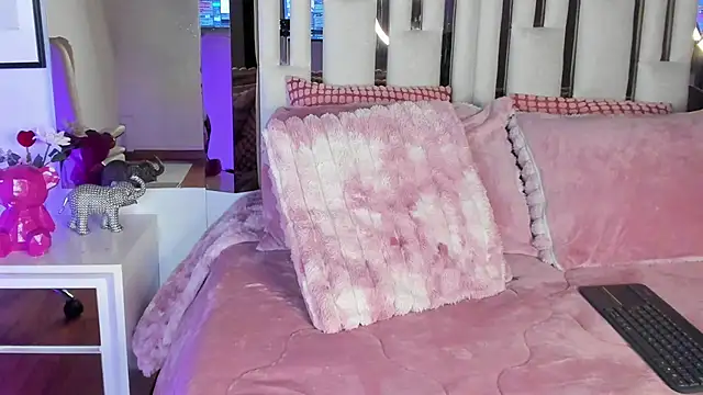 Cloee_Rainbow1 live sex cam