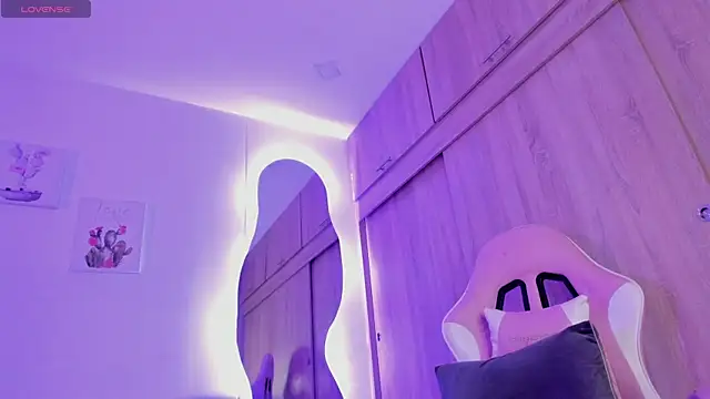 Amaranthaa1 live sex cam