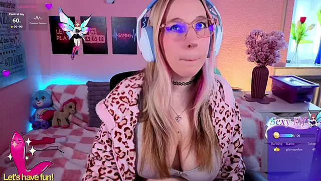 JustKerry live sex cam