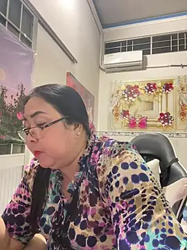 Alinat_'s cam snapshot