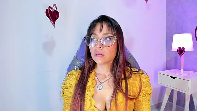 Chloe_Miiler's cam snapshot