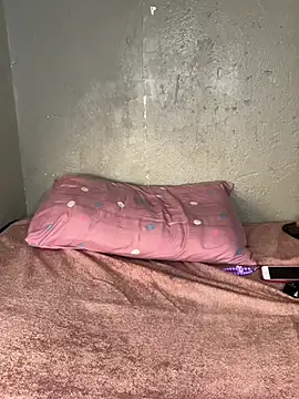 Bellabootie's cam snapshot