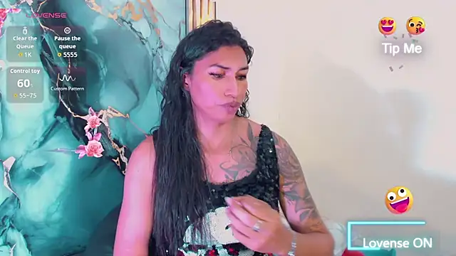 khiara_moretti live sex cam